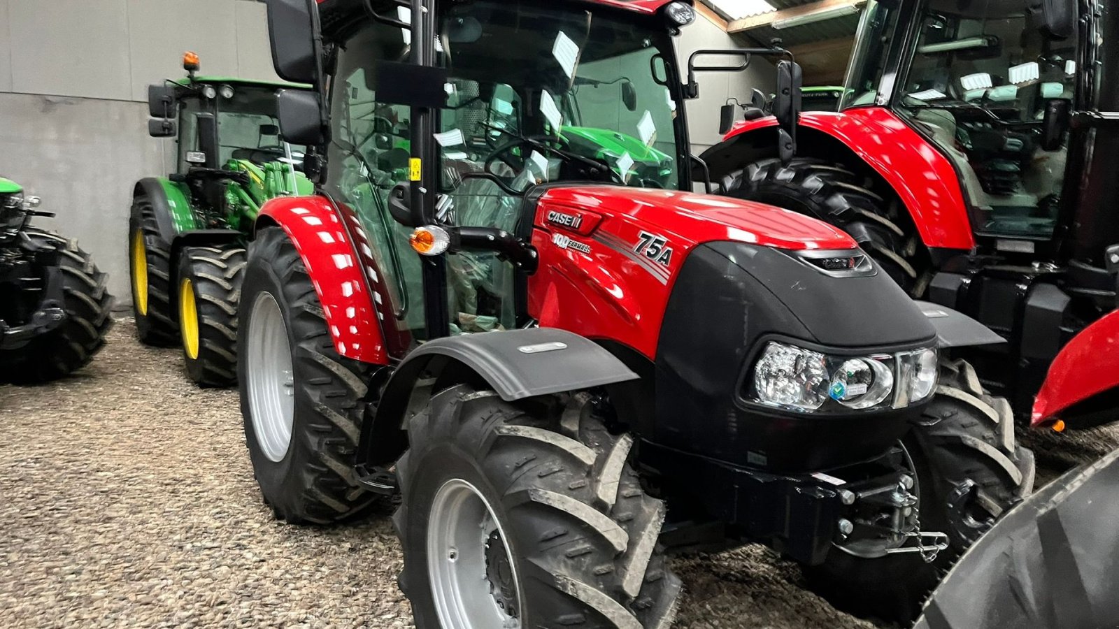 Traktor van het type Case IH Farmall 75 A Med frontlift og koblingsfrit vendegear og brede hjul., Gebrauchtmaschine in Lintrup (Foto 3)
