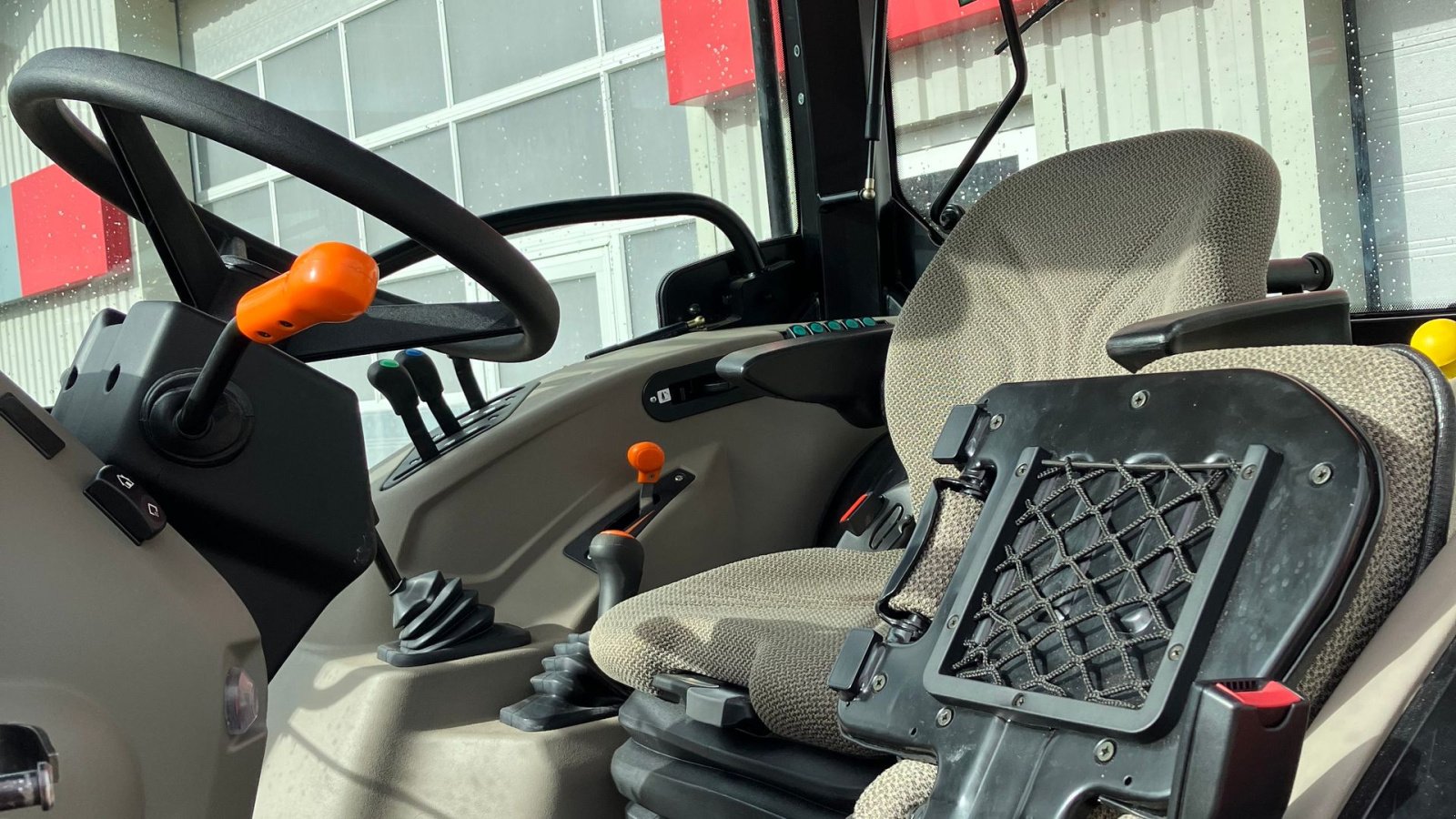 Traktor типа Case IH Farmall 75 A, Gebrauchtmaschine в Spøttrup (Фотография 10)