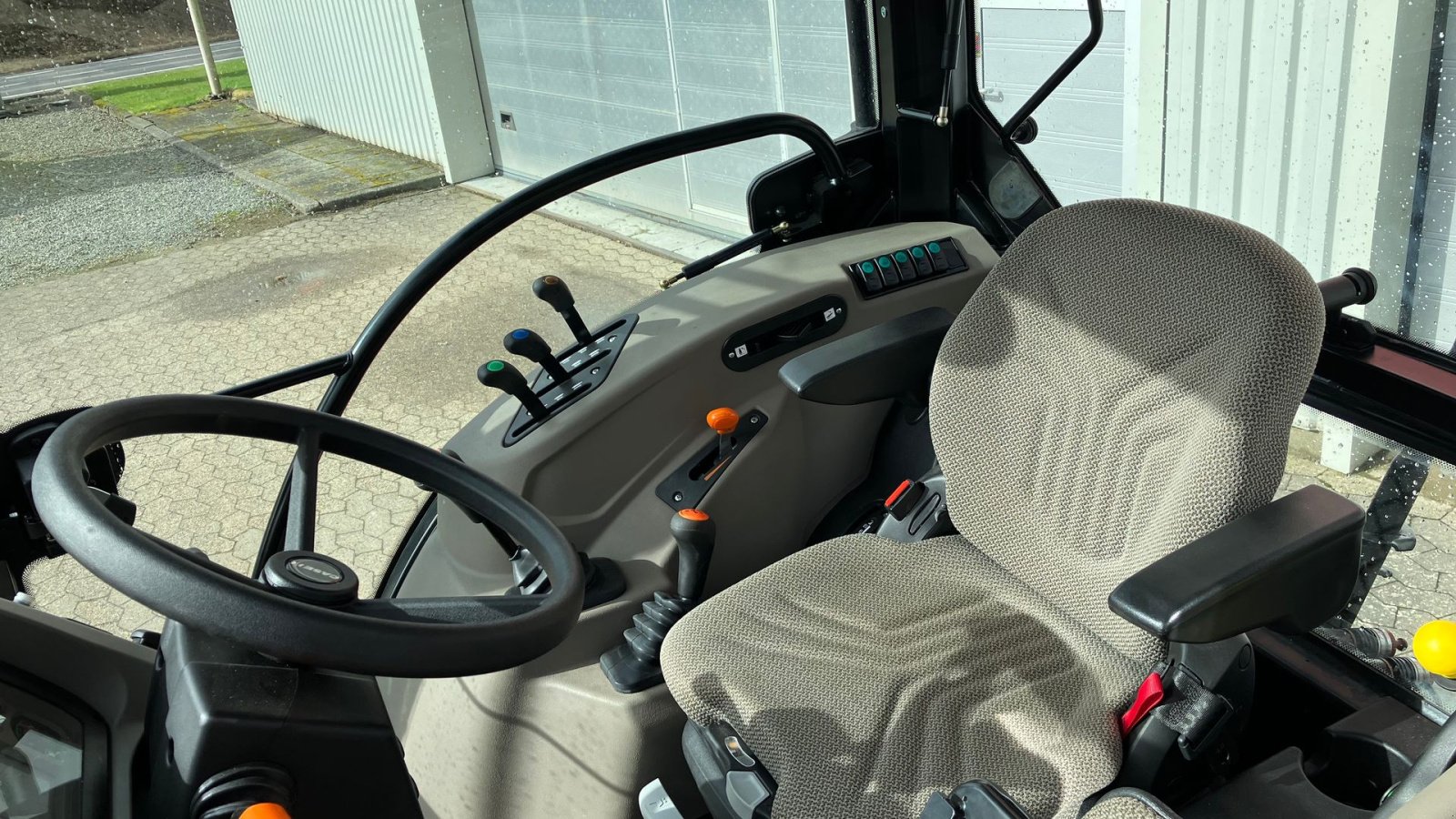 Traktor типа Case IH Farmall 75 A, Gebrauchtmaschine в Spøttrup (Фотография 11)