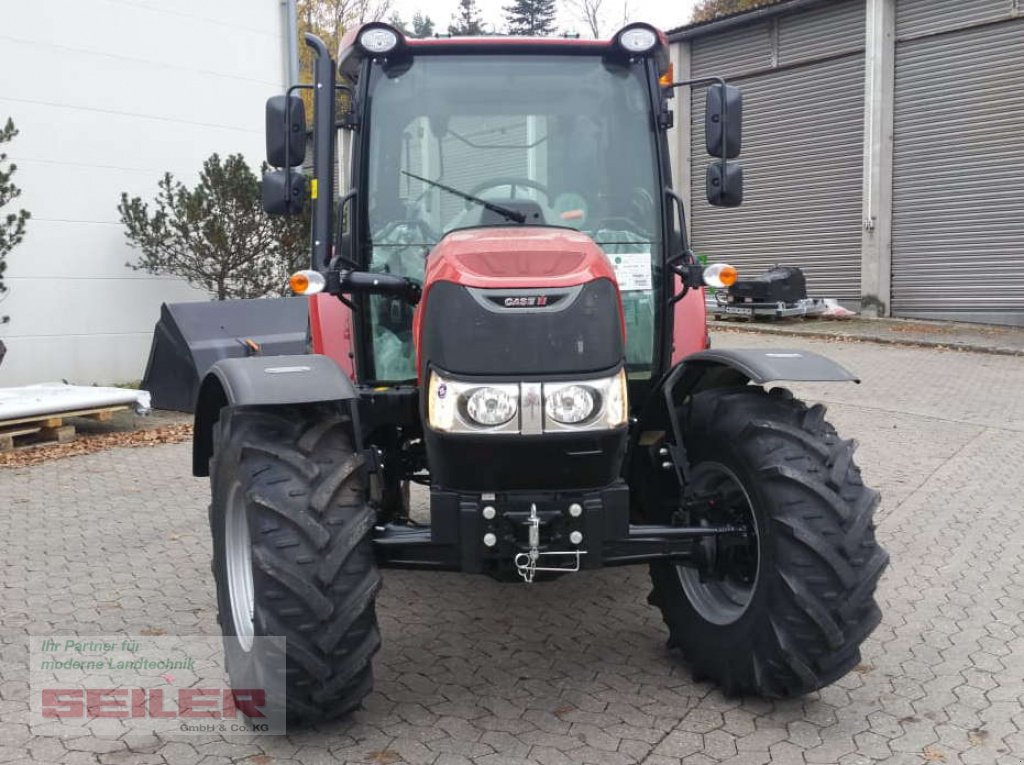 Traktor of the type Case IH Farmall 75 A, Neumaschine in Ansbach (Picture 2)