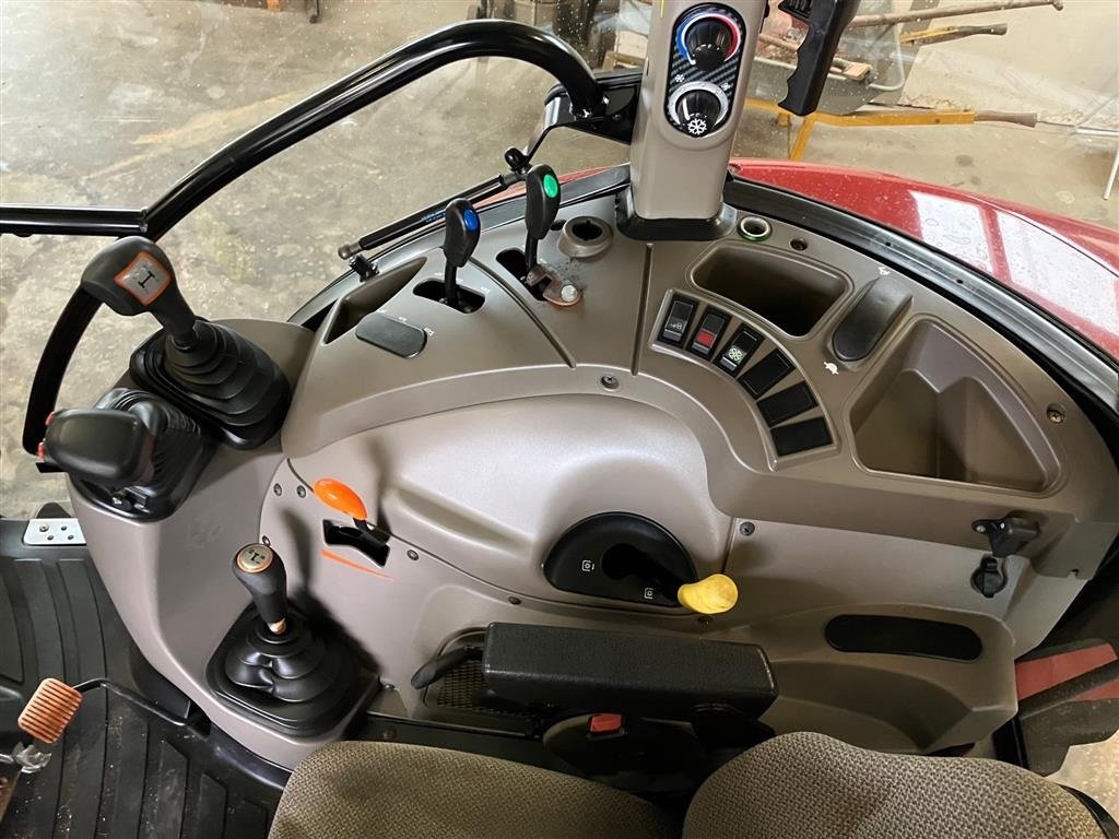Traktor of the type Case IH Farmall 75C, Gebrauchtmaschine in Thorsø (Picture 16)