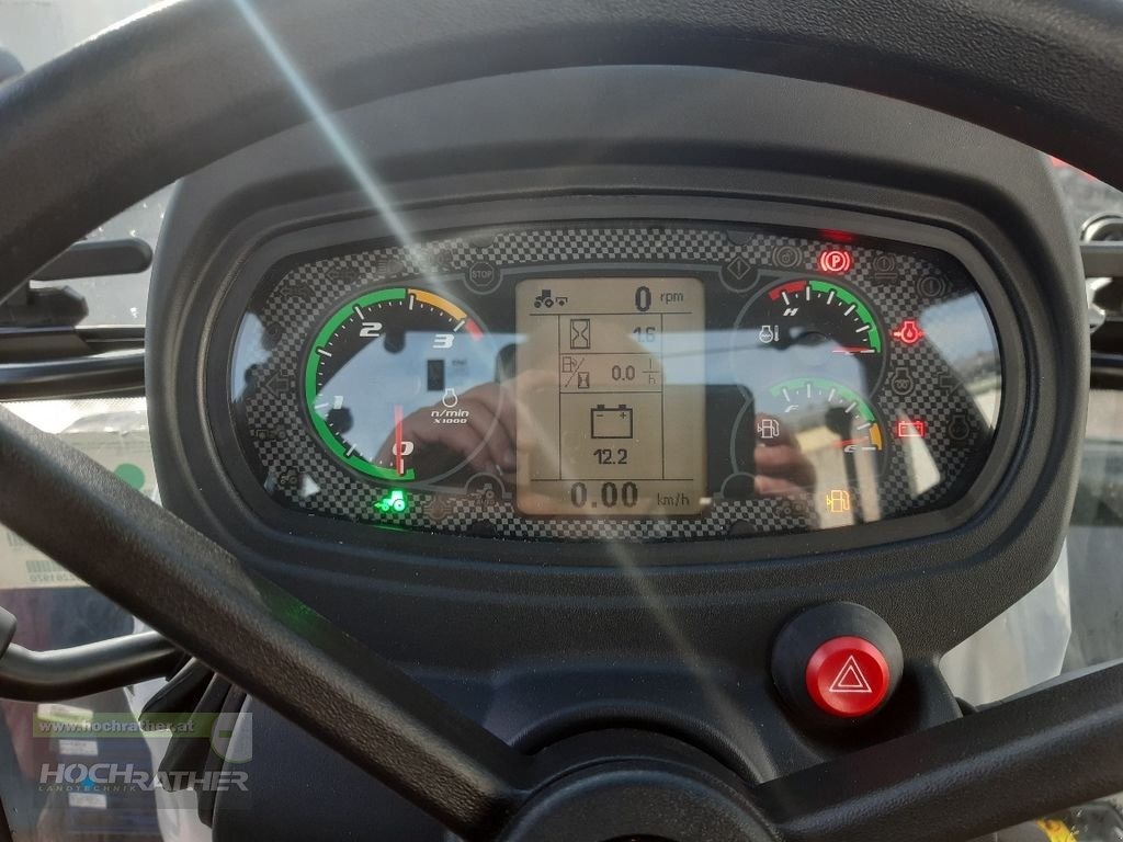 Traktor of the type Case IH Farmall 75C, Neumaschine in Kronstorf (Picture 14)