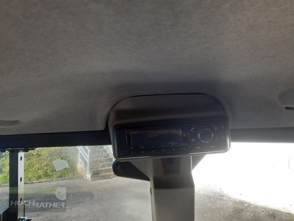 Traktor of the type Case IH Farmall 75C, Neumaschine in Kronstorf (Picture 12)