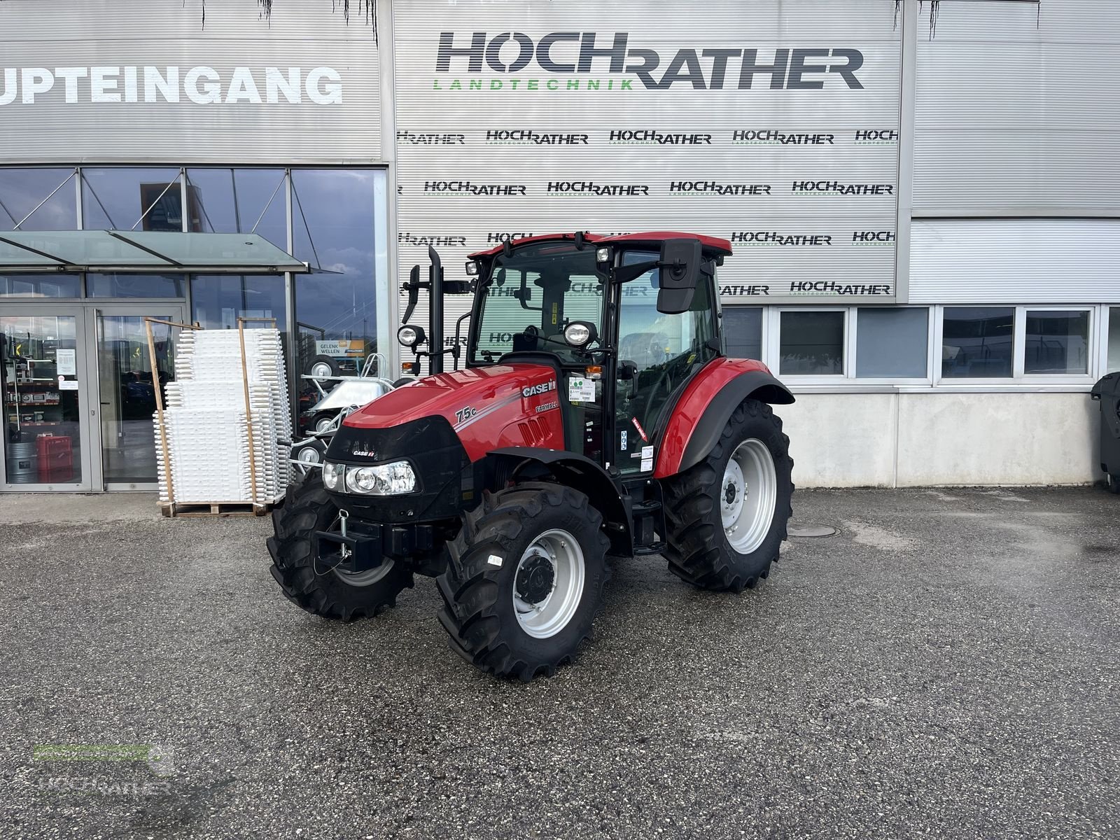 Traktor des Typs Case IH Farmall 75C, Neumaschine in Kronstorf (Bild 1)