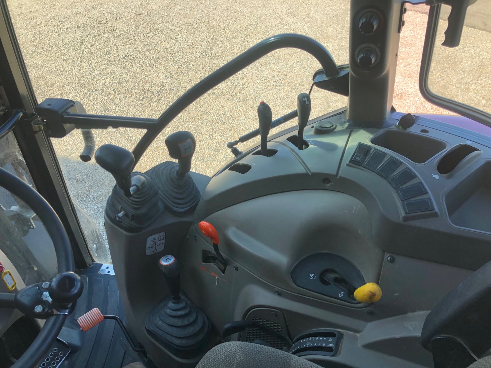 Traktor typu Case IH Farmall 75C, Gebrauchtmaschine w Reichertshausen (Zdjęcie 8)