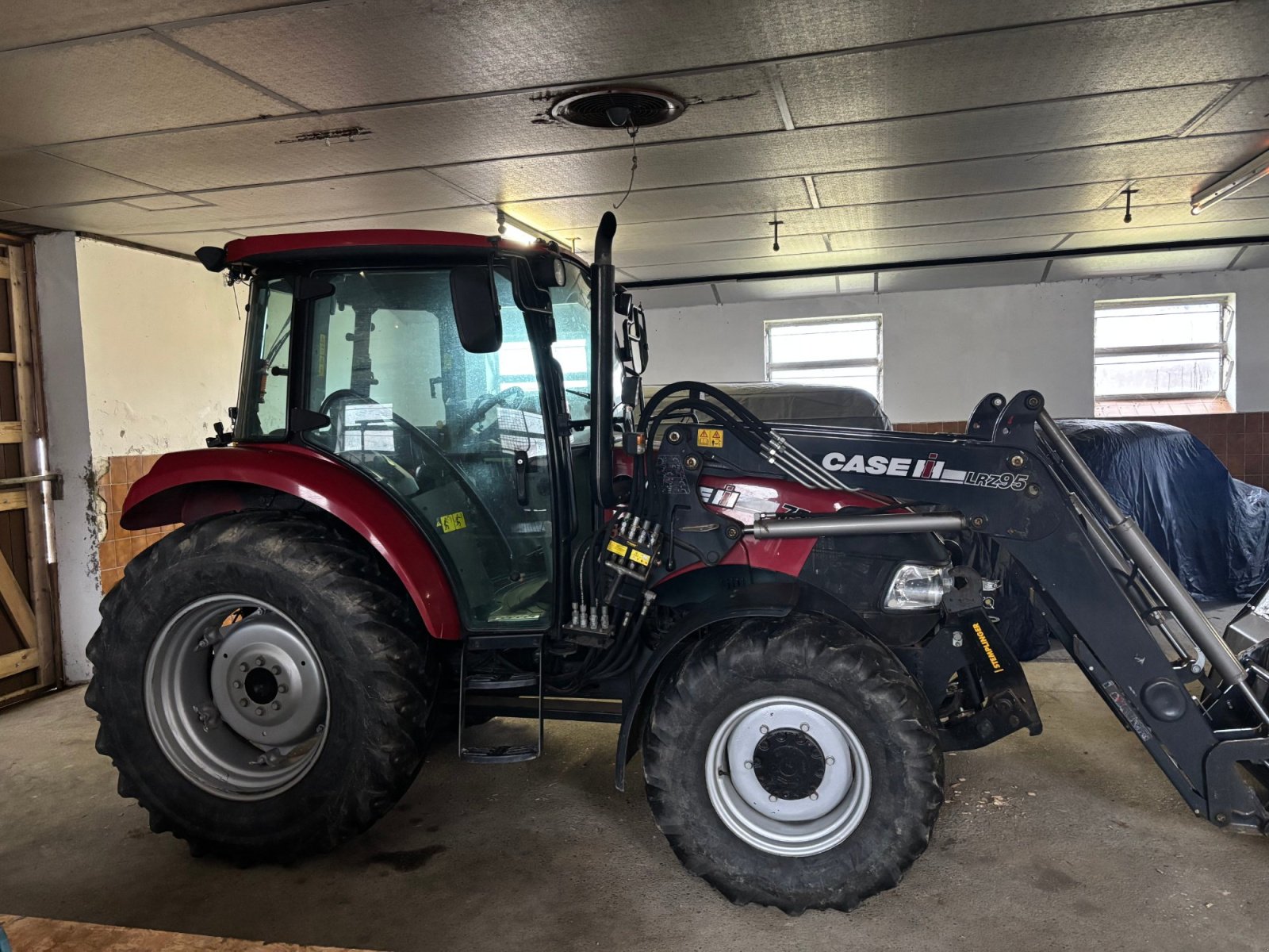 Traktor van het type Case IH Farmall 75C, Gebrauchtmaschine in Thyrnau (Foto 3)