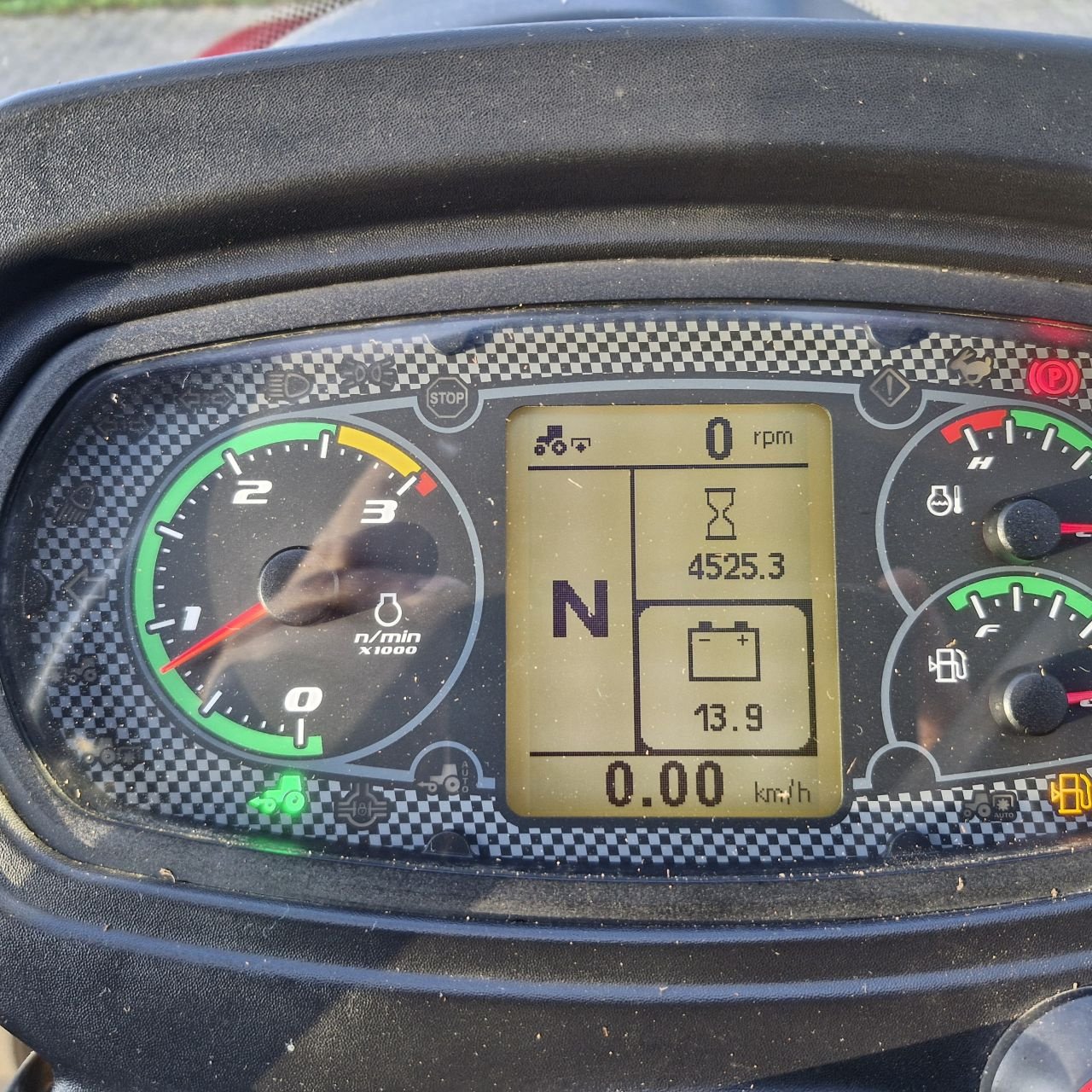 Traktor типа Case IH Farmall 85C, Gebrauchtmaschine в Daarle (Фотография 8)