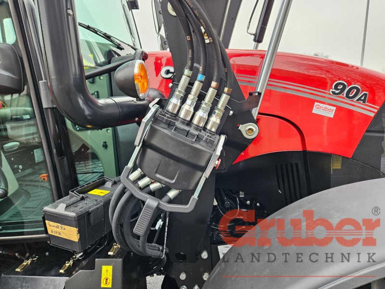 Traktor van het type Case IH Farmall 90 A Mechanisch, Gebrauchtmaschine in Ampfing (Foto 13)