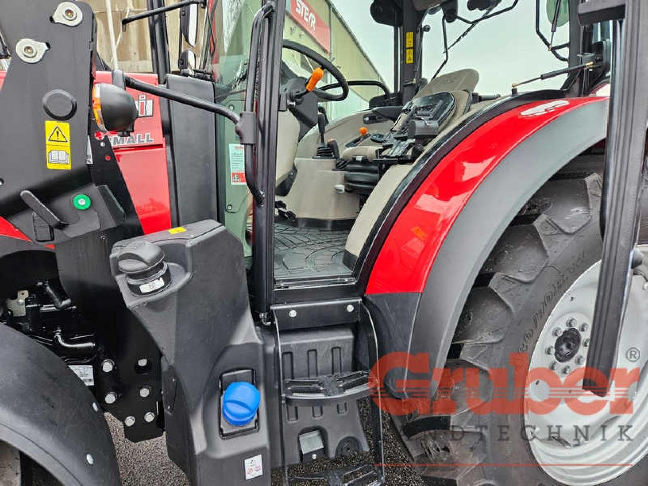 Traktor van het type Case IH Farmall 90 A Mechanisch, Gebrauchtmaschine in Ampfing (Foto 14)