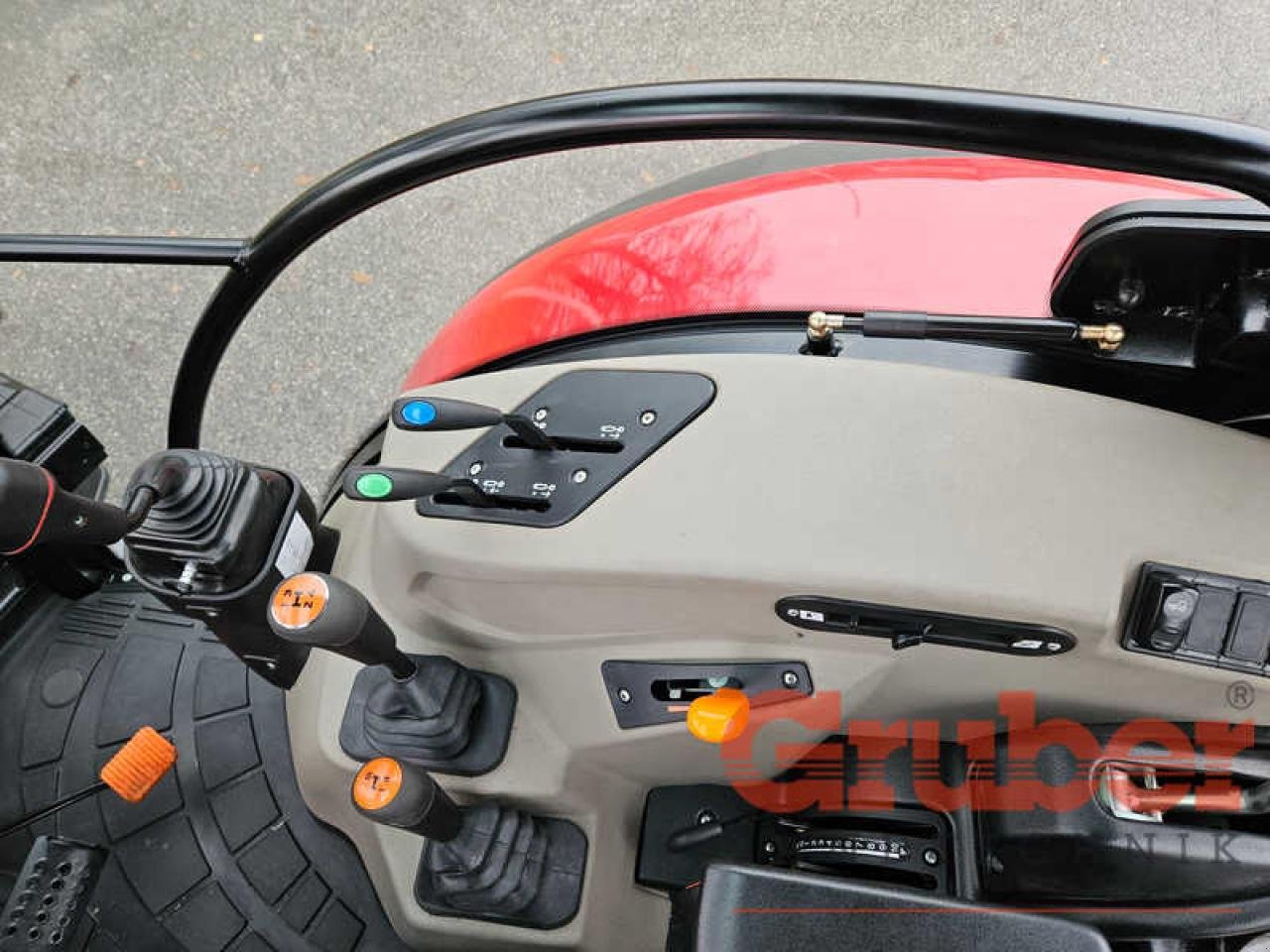 Traktor van het type Case IH Farmall 90 A Mechanisch, Gebrauchtmaschine in Ampfing (Foto 16)