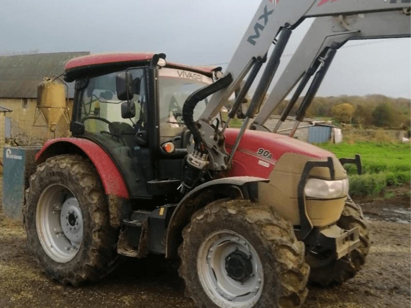 Traktor du type Case IH FARMALL 90 A, Gebrauchtmaschine en ISIGNY-LE-BUAT (Photo 1)