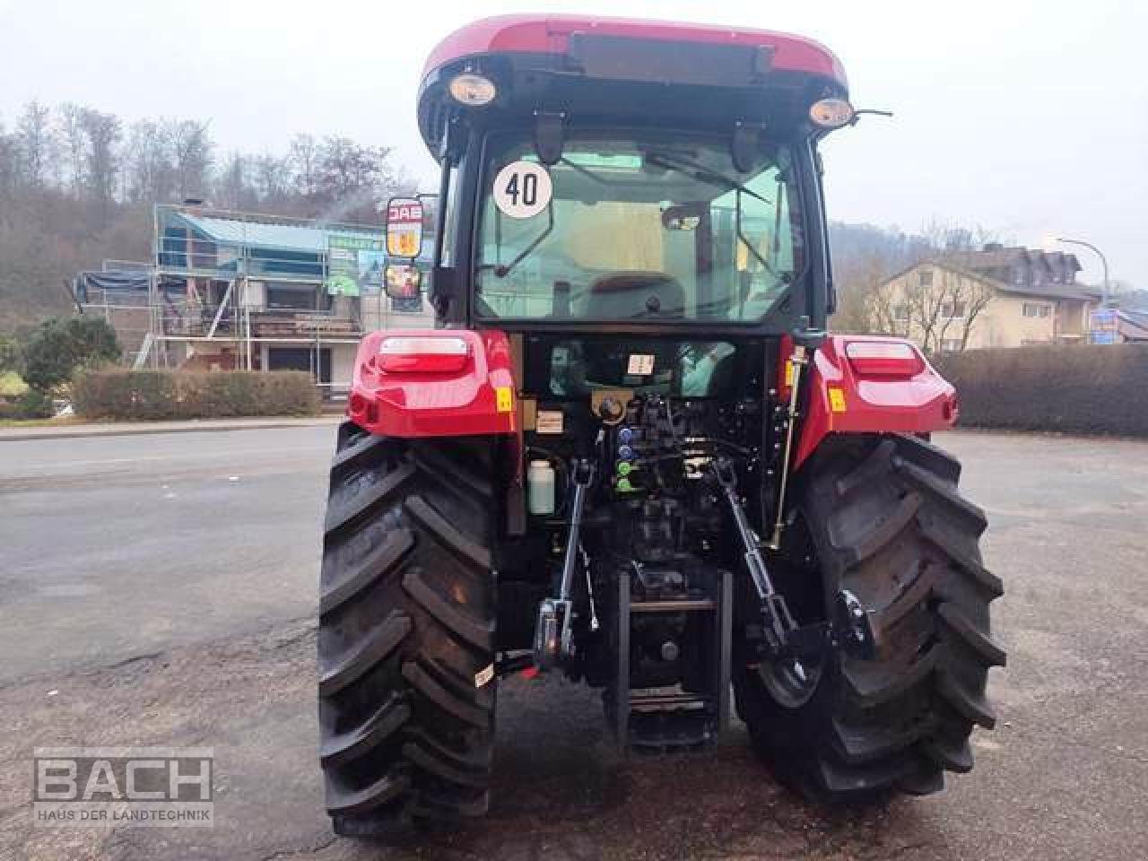 Traktor of the type Case IH FARMALL 90 A, Neumaschine in Boxberg-Seehof (Picture 3)
