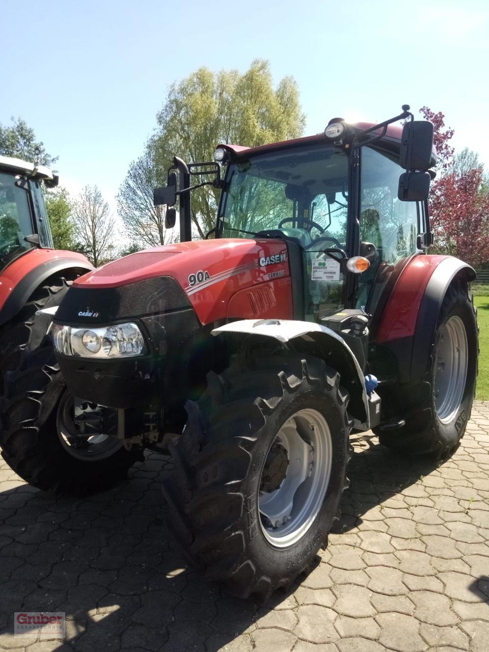 Traktor des Typs Case IH Farmall 90 A, Vorführmaschine in Leipzig OT Engelsdorf (Bild 1)
