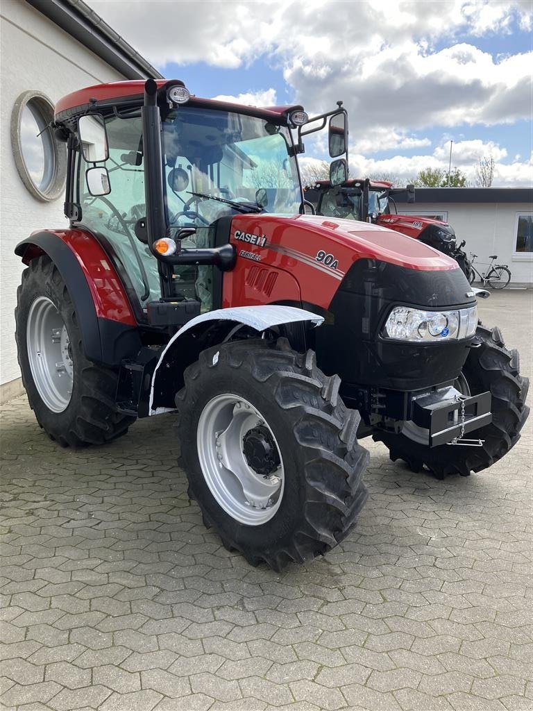 Traktor des Typs Case IH Farmall 90A, Gebrauchtmaschine in Aulum (Bild 1)