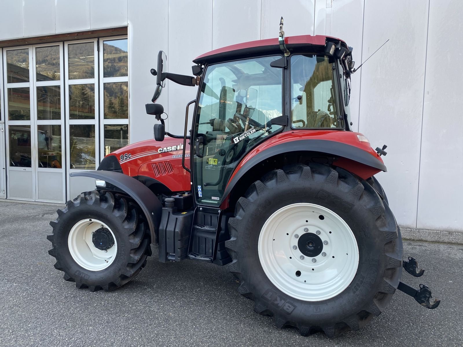 Traktor типа Case IH Farmall 95 C, Gebrauchtmaschine в Ried im Oberinntal (Фотография 3)