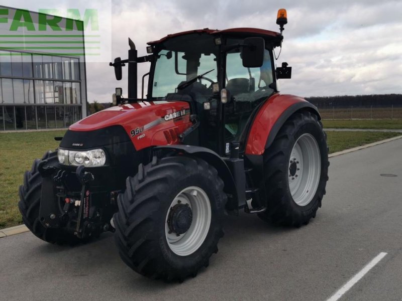 Traktor типа Case IH Farmall 95 U PRO Pro, Gebrauchtmaschine в KOŠKA