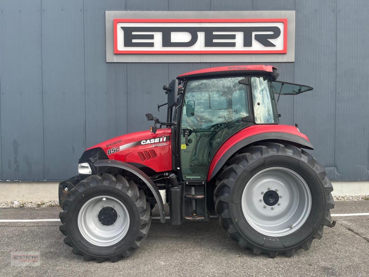 Traktor от тип Case IH Farmall C85 Neue Reifen, Gebrauchtmaschine в Tuntenhausen (Снимка 9)