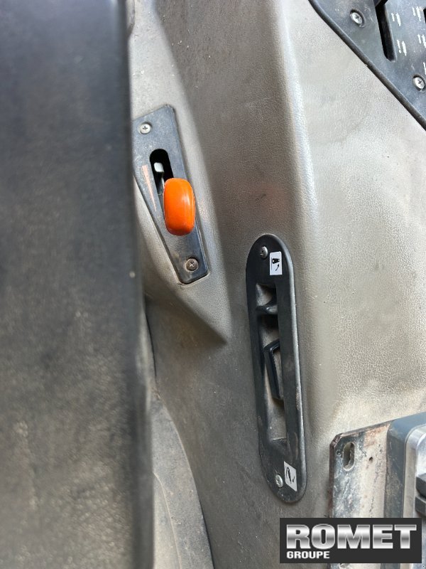 Traktor typu Case IH FARMALL75A, Gebrauchtmaschine w Gennes sur glaize (Zdjęcie 4)