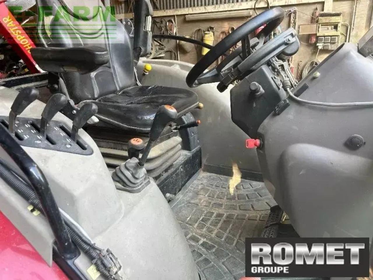 Traktor of the type Case IH farmall75a, Gebrauchtmaschine in GENNES-SUR-GLAIZE (Picture 6)