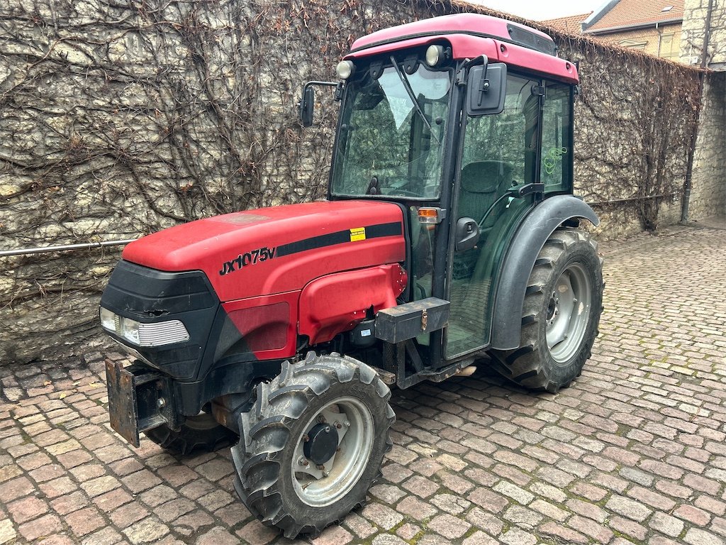 Traktor от тип Case IH JX 1075 V, Gebrauchtmaschine в Düsseldorf (Снимка 1)
