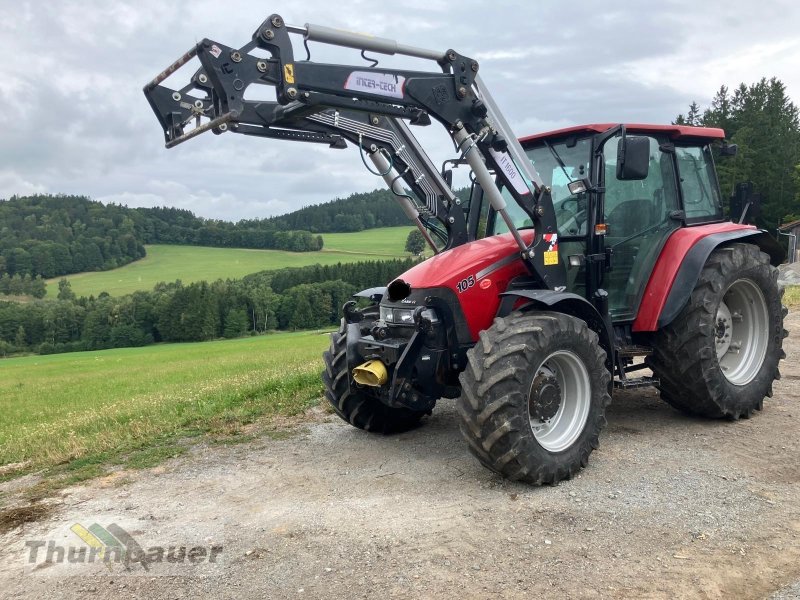 Traktor des Typs Case IH JXU 95, Gebrauchtmaschine in Bodenmais (Bild 1)