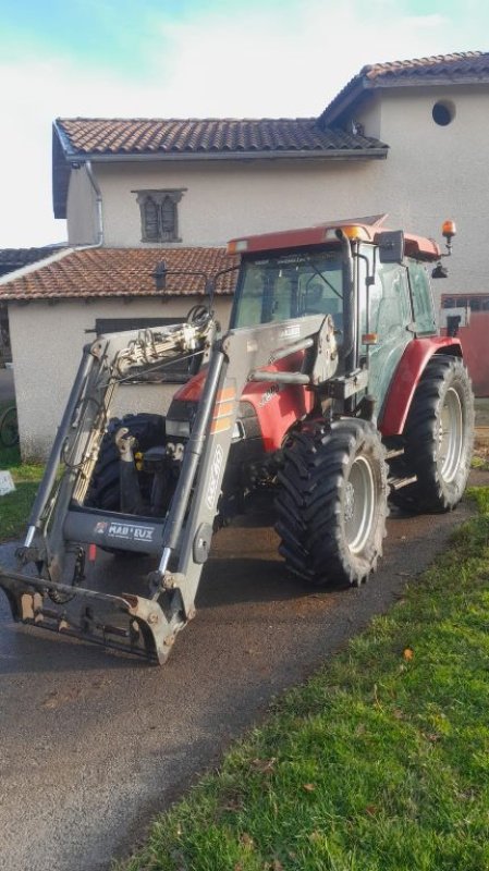 Traktor типа Case IH JXU90, Gebrauchtmaschine в ST MARTIN EN HAUT (Фотография 1)