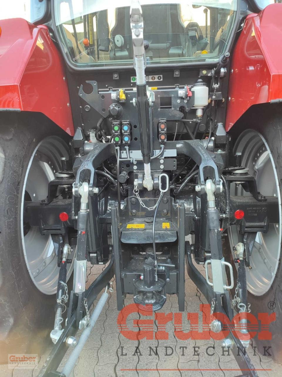 Traktor des Typs Case IH Luxxum 100, Neumaschine in Ampfing (Bild 4)