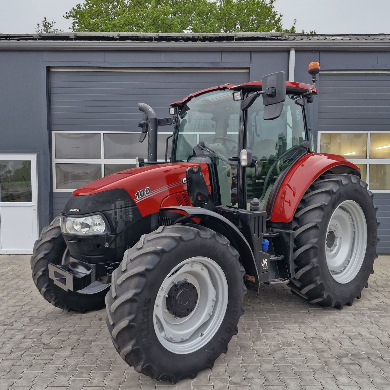 Traktor типа Case IH Luxxum 100, Gebrauchtmaschine в Daarle (Фотография 1)