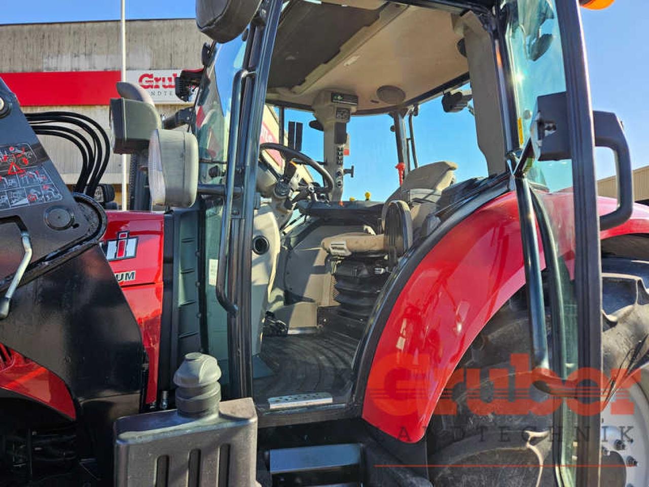 Traktor типа Case IH Luxxum 100, Gebrauchtmaschine в Ampfing (Фотография 12)