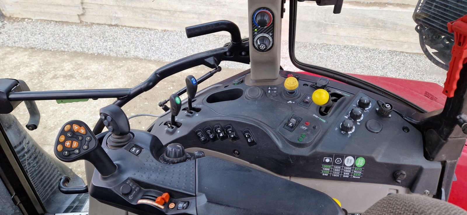 Traktor of the type Case IH Luxxum 110 Bj.2017 1300h guter Zustand, Gebrauchtmaschine in Palling (Picture 7)