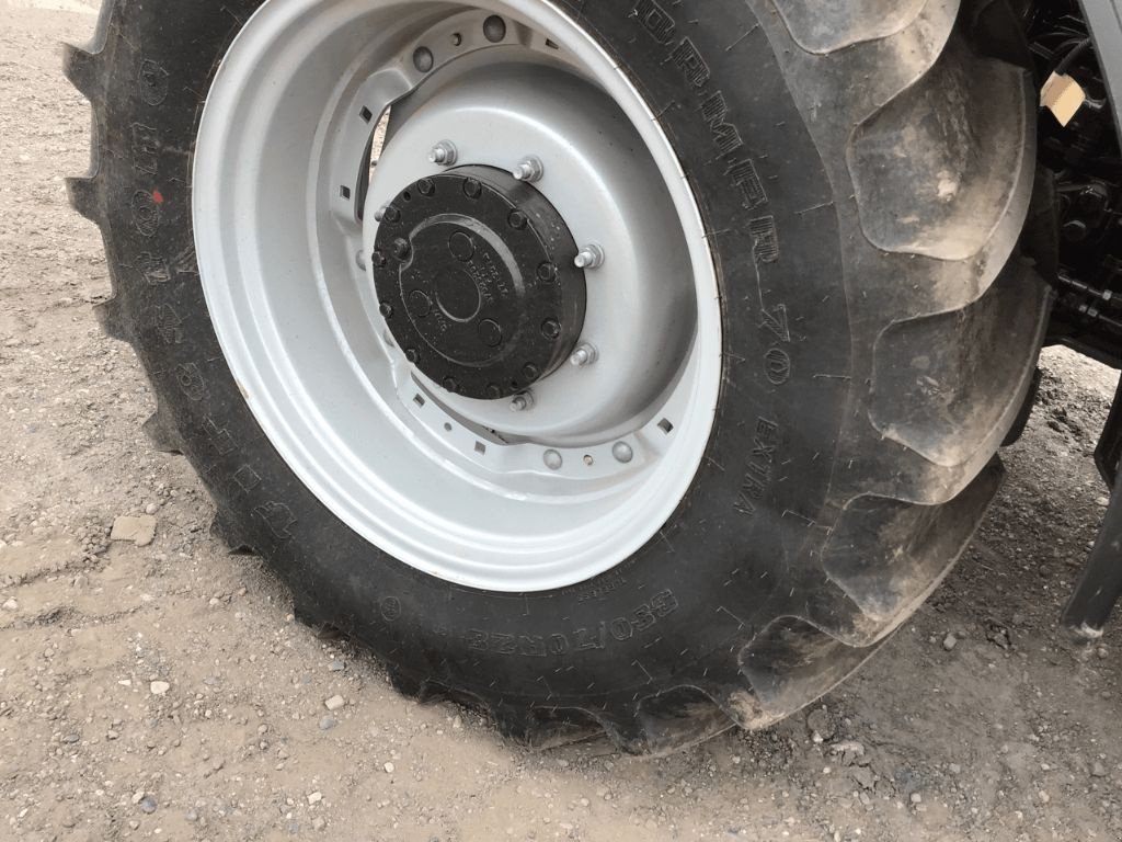 Traktor Türe ait Case IH LUXXUM 110, Gebrauchtmaschine içinde azerailles (resim 5)