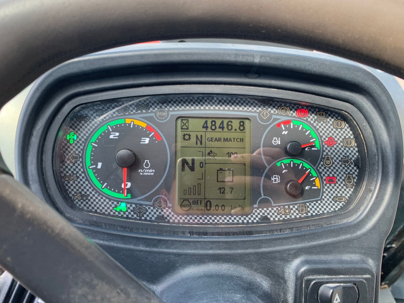 Traktor van het type Case IH LUXXUM 110, Gebrauchtmaschine in CINTHEAUX (Foto 10)