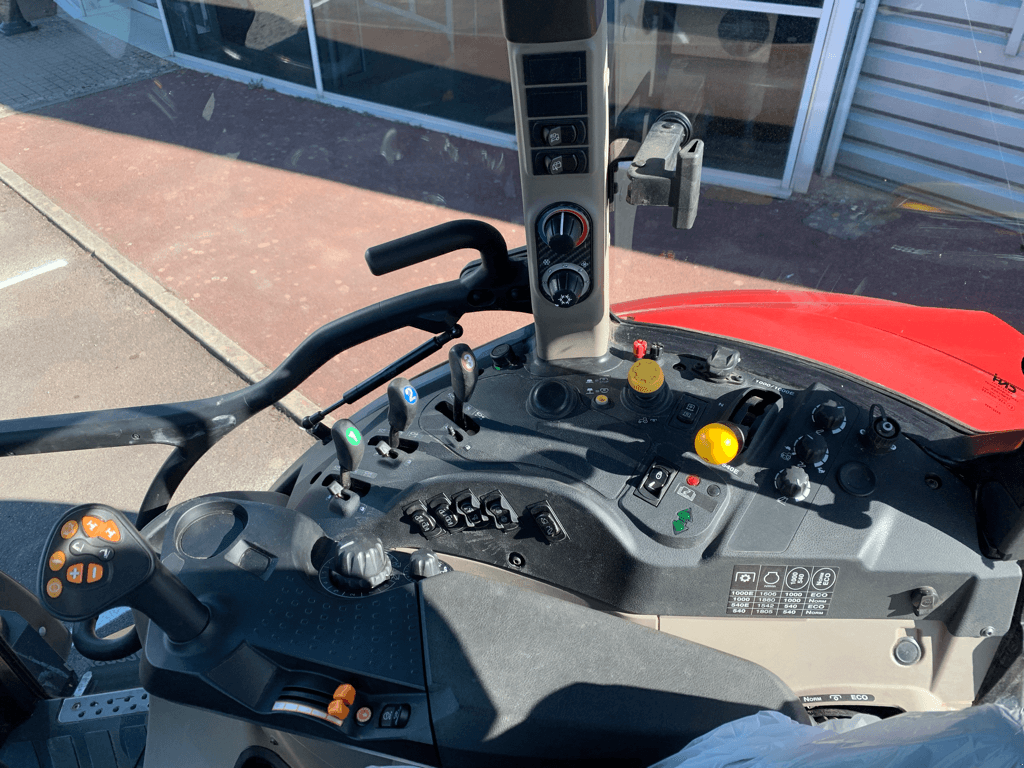 Traktor vrste Case IH LUXXUM 110, Gebrauchtmaschine v CINTHEAUX (Slika 9)