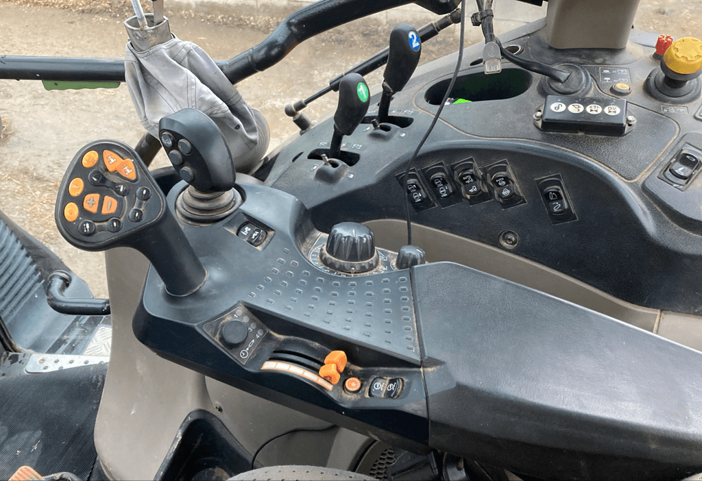 Traktor typu Case IH LUXXUM 110, Gebrauchtmaschine w CINTHEAUX (Zdjęcie 7)