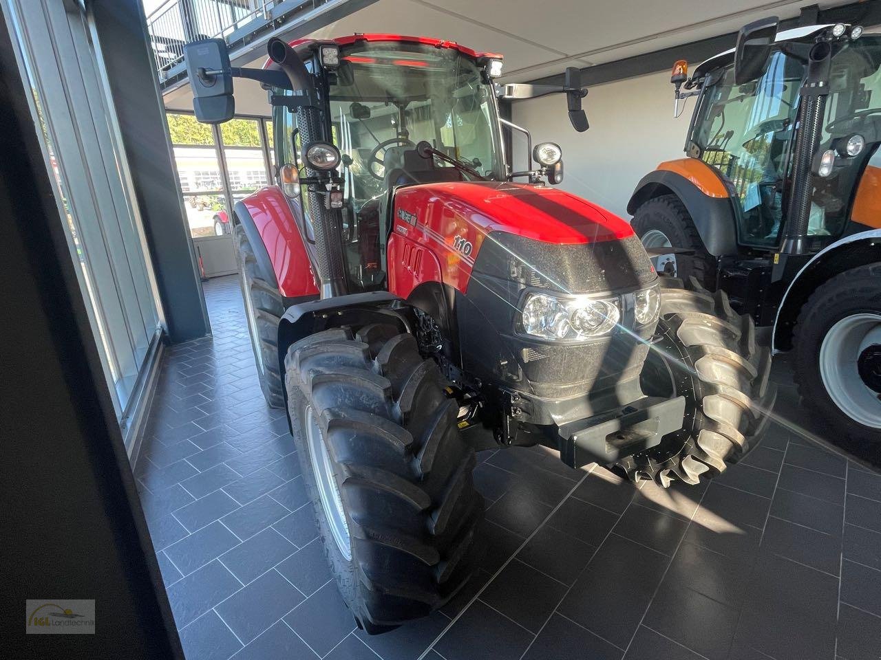 Traktor of the type Case IH Luxxum 110, Neumaschine in Pfreimd (Picture 3)