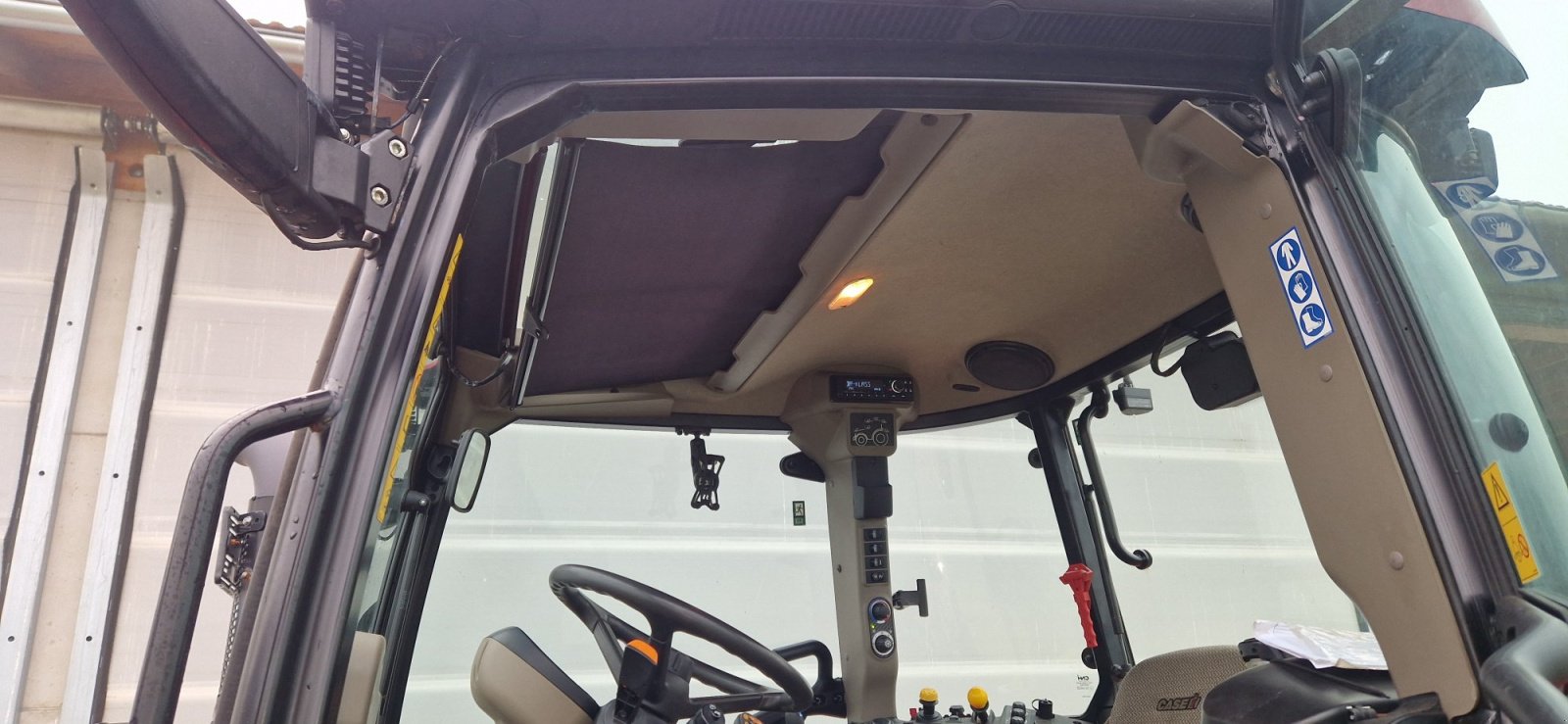 Traktor of the type Case IH Luxxum 120 Bj. 2021 800h Klima FH, Gebrauchtmaschine in Palling (Picture 21)