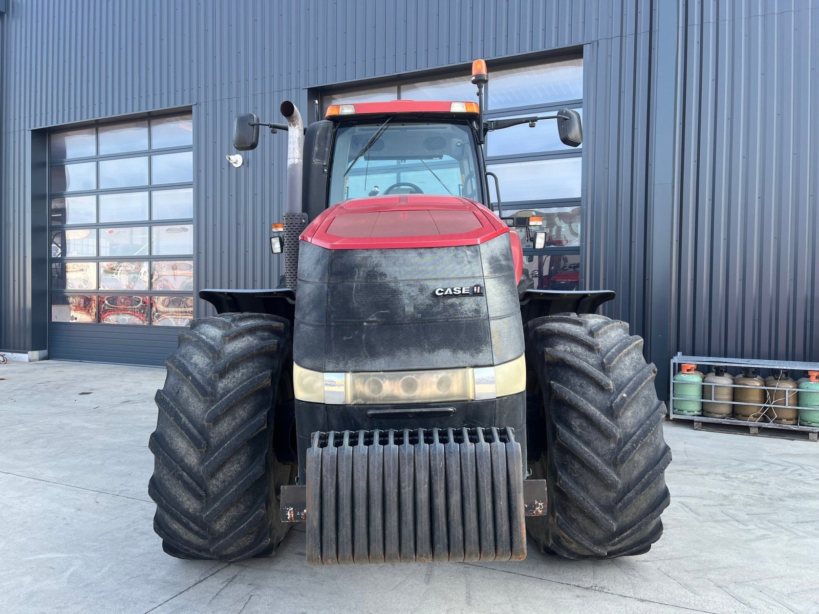 Traktor tipa Case IH MAGNUM 235 EP EVOLUTION - 235, Gebrauchtmaschine u NAINTRE (Slika 3)