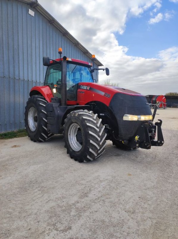 Traktor of the type Case IH MAGNUM 235, Gebrauchtmaschine in VOVES (Picture 2)