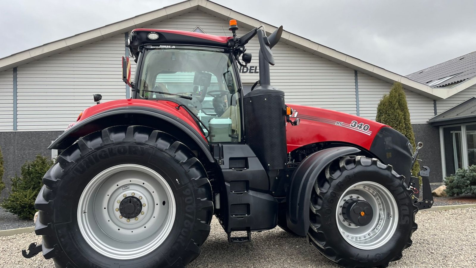 Traktor des Typs Case IH Magnum 340 CVXDrive AFS Connect Med frontlift og frontpto, Gebrauchtmaschine in Lintrup (Bild 14)