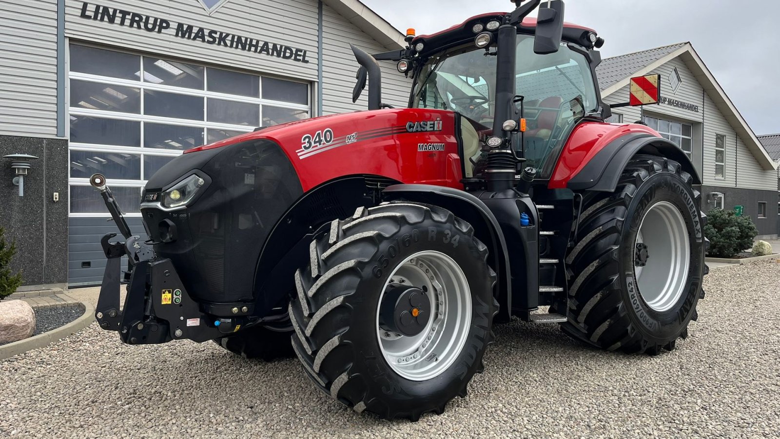 Traktor des Typs Case IH Magnum 340 CVXDrive AFS Connect Med frontlift og frontpto, Gebrauchtmaschine in Lintrup (Bild 15)
