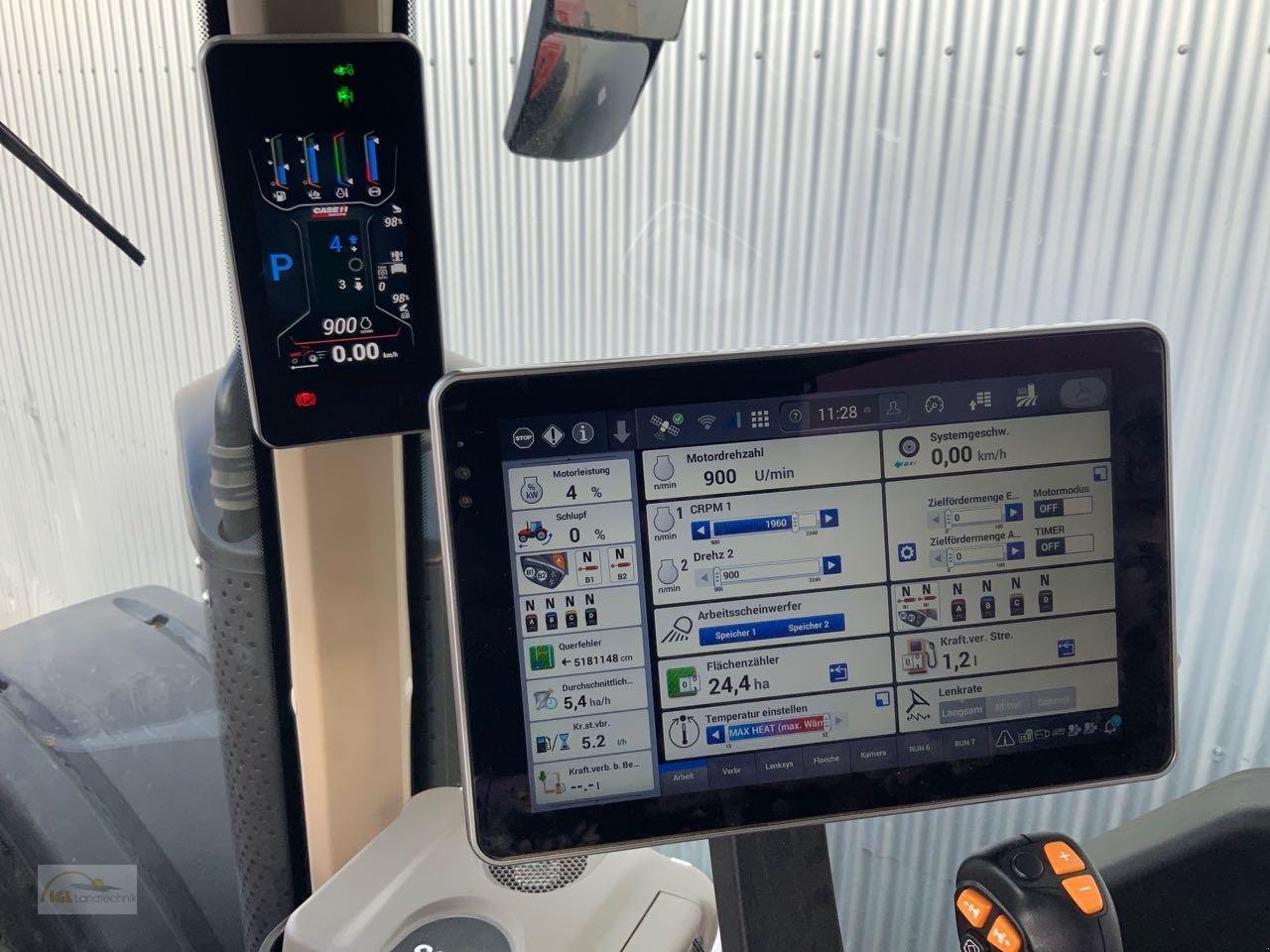 Traktor des Typs Case IH Magnum 400 Rowtrac, Neumaschine in Pfreimd (Bild 12)