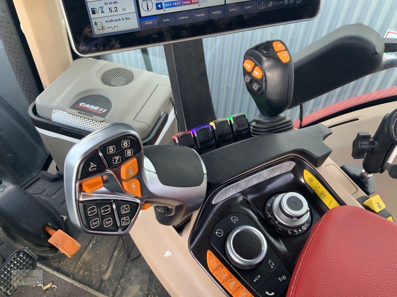 Traktor des Typs Case IH Magnum 400 Rowtrac, Neumaschine in Pfreimd (Bild 13)