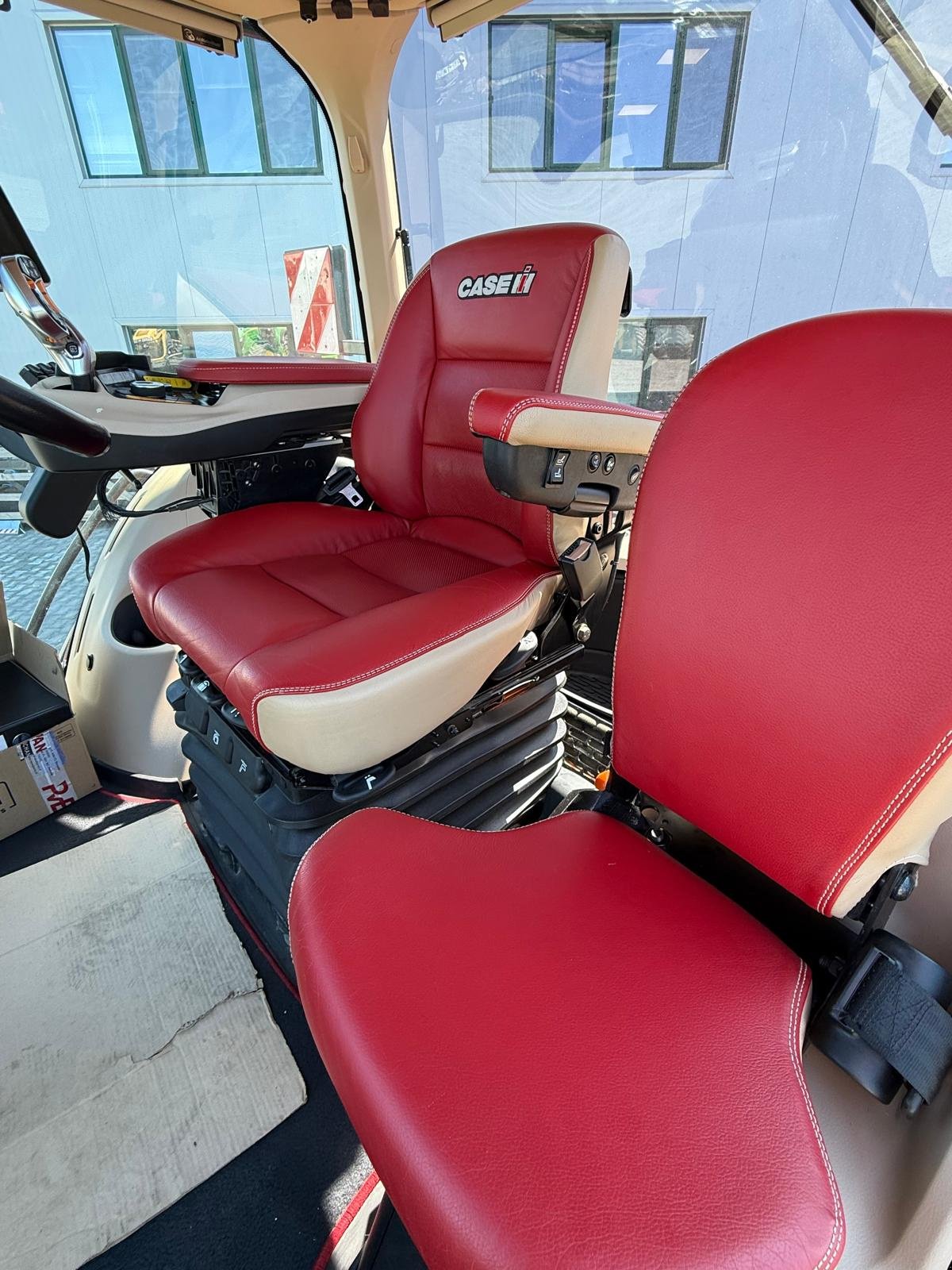 Traktor of the type Case IH Magnum 400, Gebrauchtmaschine in Orţişoara (Picture 11)