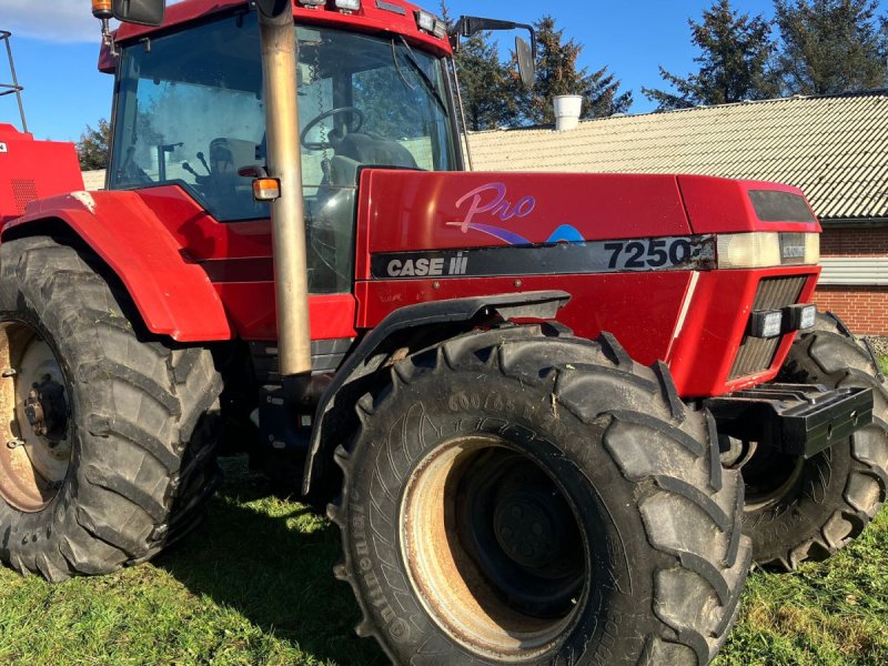 Traktor типа Case IH MAGNUM 7250 PRO, Gebrauchtmaschine в Spøttrup (Фотография 1)