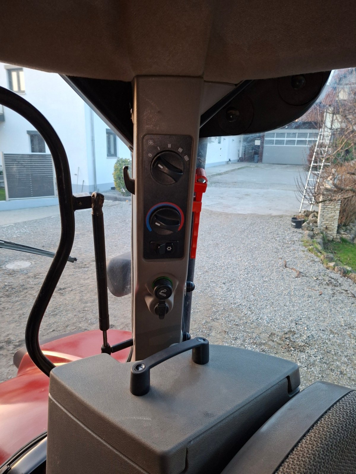 Traktor of the type Case IH Maxxum 110 MC, Gebrauchtmaschine in Friedberg-Derching (Picture 10)