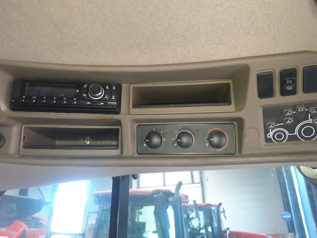 Traktor typu Case IH MAXXUM 115 AD4, Gebrauchtmaschine w CURTAFOND (Zdjęcie 8)