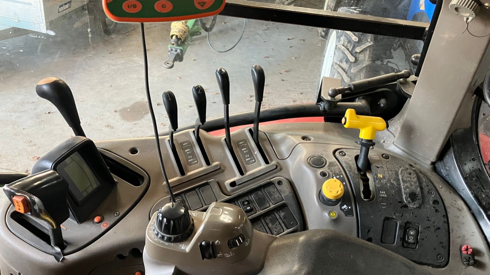 Traktor Türe ait Case IH MAXXUM 115 med Case IH LRZ120 frontlæsser, Gebrauchtmaschine içinde Grindsted (resim 8)