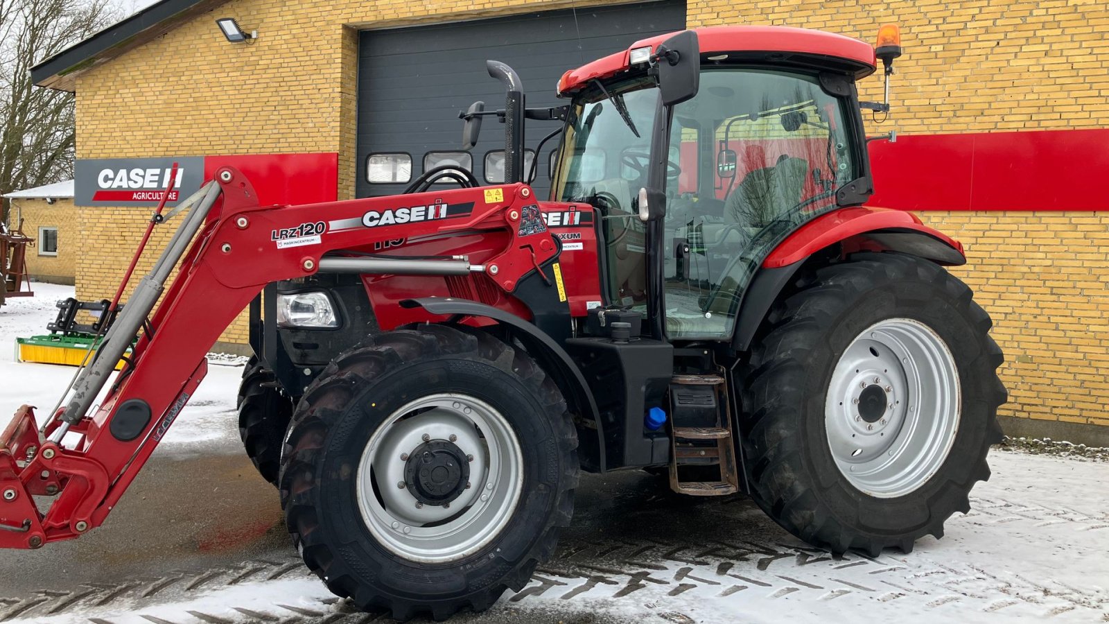 Traktor от тип Case IH MAXXUM 115 med Case IH LRZ120 frontlæsser, Gebrauchtmaschine в Grindsted (Снимка 1)