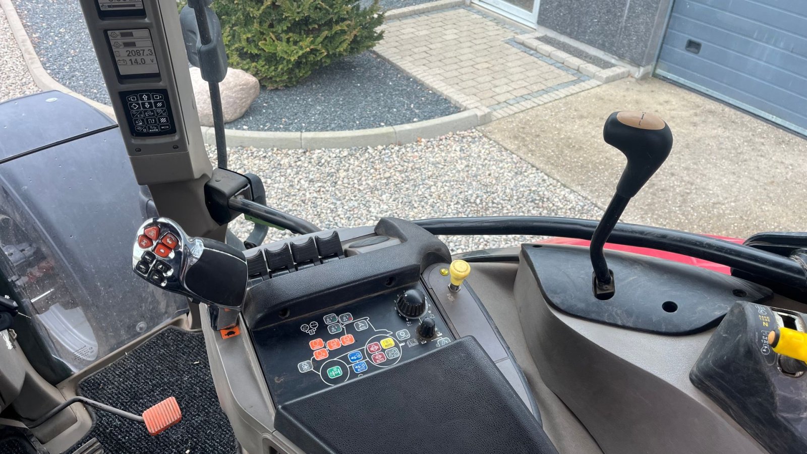 Traktor du type Case IH MAXXUM 115 Med frontlift, Gebrauchtmaschine en Lintrup (Photo 8)