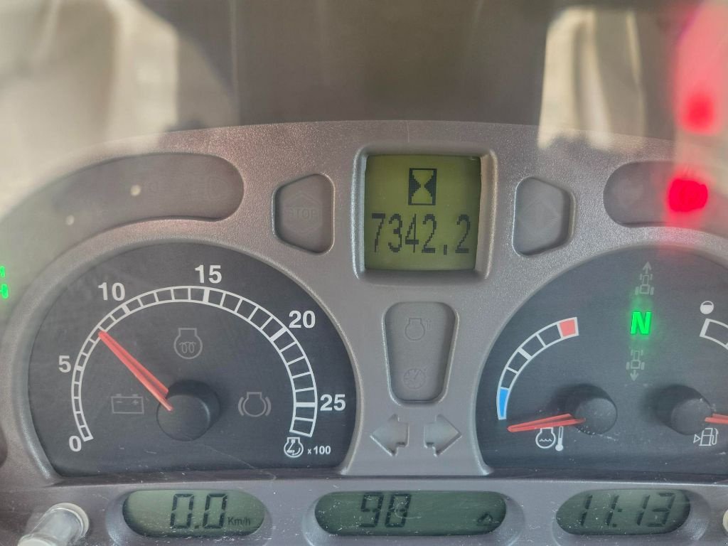 Traktor от тип Case IH MAXXUM 115, Gebrauchtmaschine в ATHIS (Снимка 9)